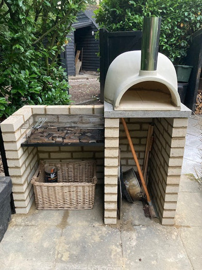 Gardeco Wood Fired Pizza Oven + Free Accessory Set