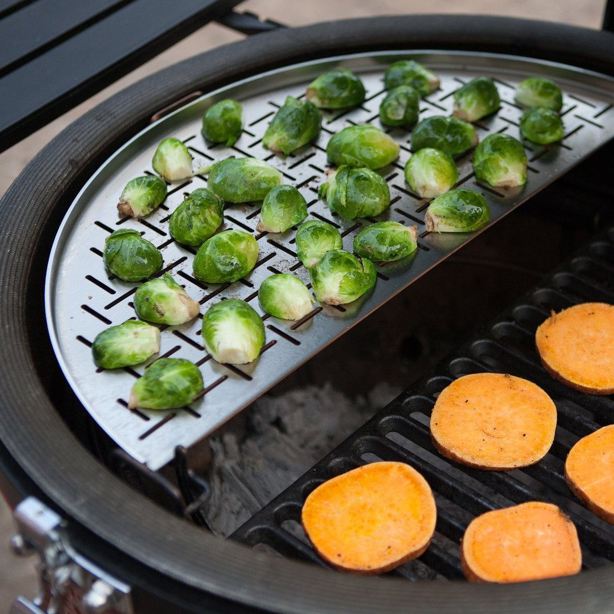 Kamado Joe Classic III with Explorer Pack